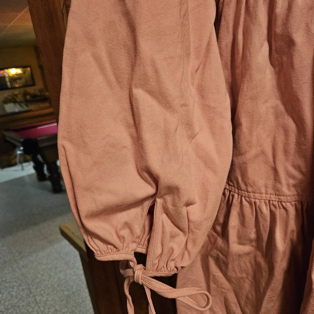 Pink Long-Sleeve Tiered Dress. Size MEDIUM - Picture 7 of 7